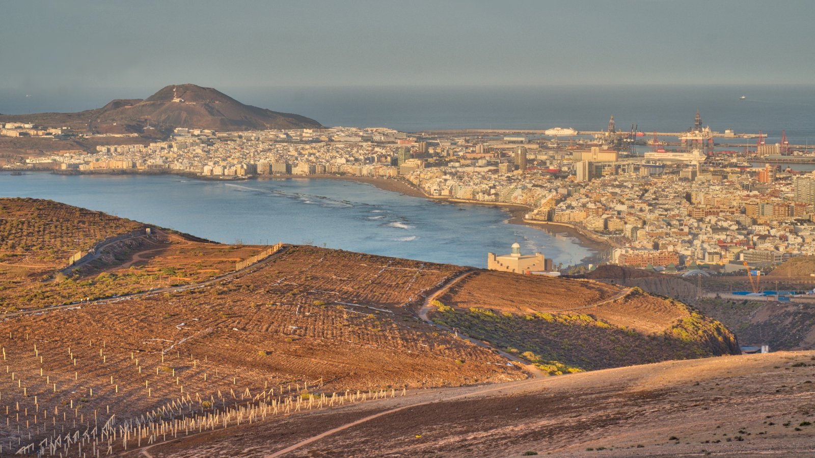 Aussichtspunkt Los Giles am Südende des las canteras Strandes Las Palmas