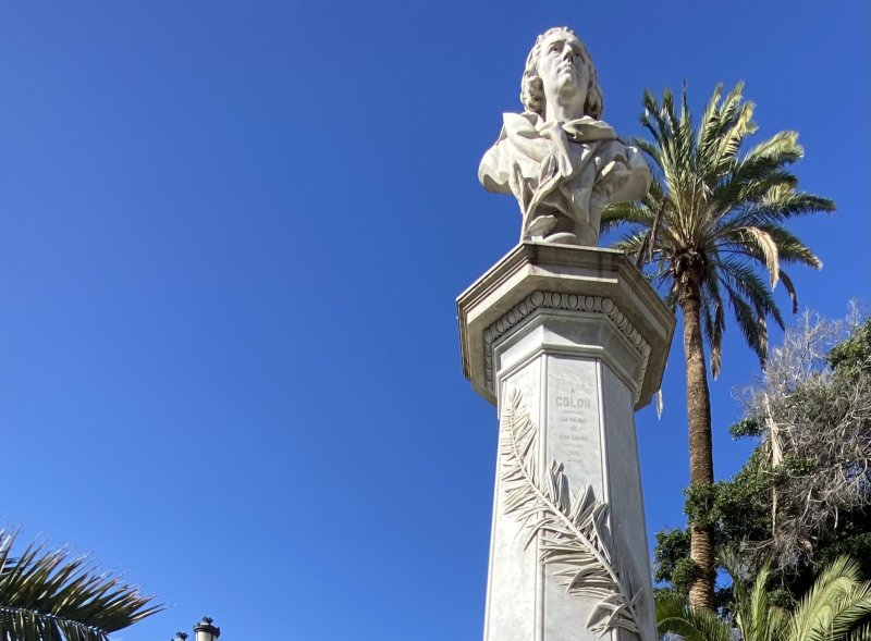 Alameda de Colón vom Gabiente Literario aus gesehen